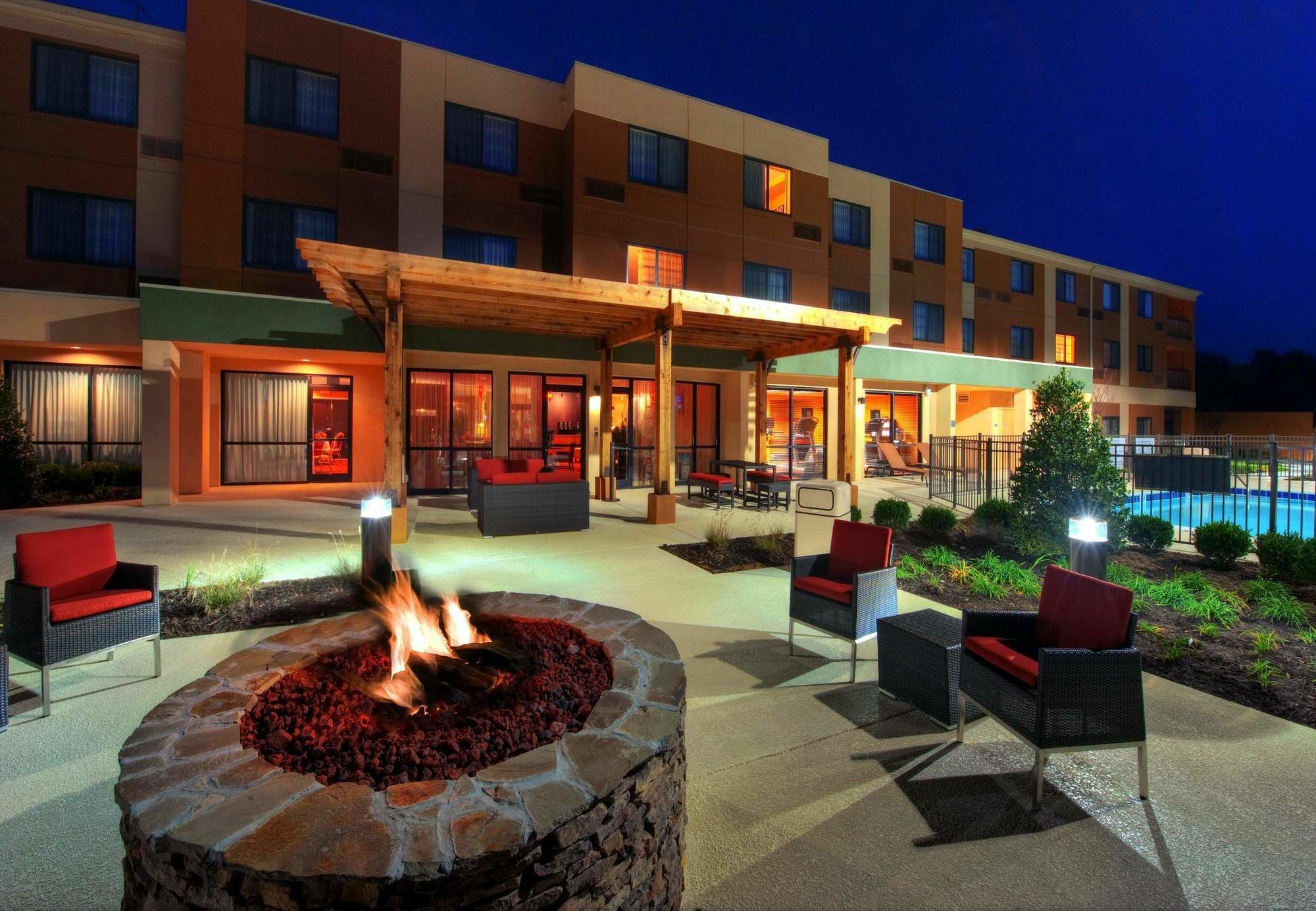Courtyard By Marriott Johnson Stadt Exterior foto